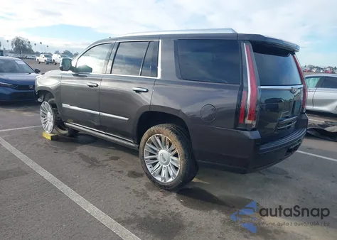 2016 Cadillac Escalade Platinum z USA, uszkodzony, nr VIN 1GYS4DKJ5GR387123